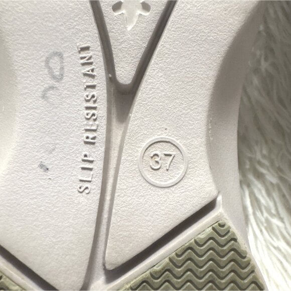 Dansko Womens 37 Perforated Slip-On Clogs Gray Suede Upper Slip-Resistant Sole - Picture 5 of 6